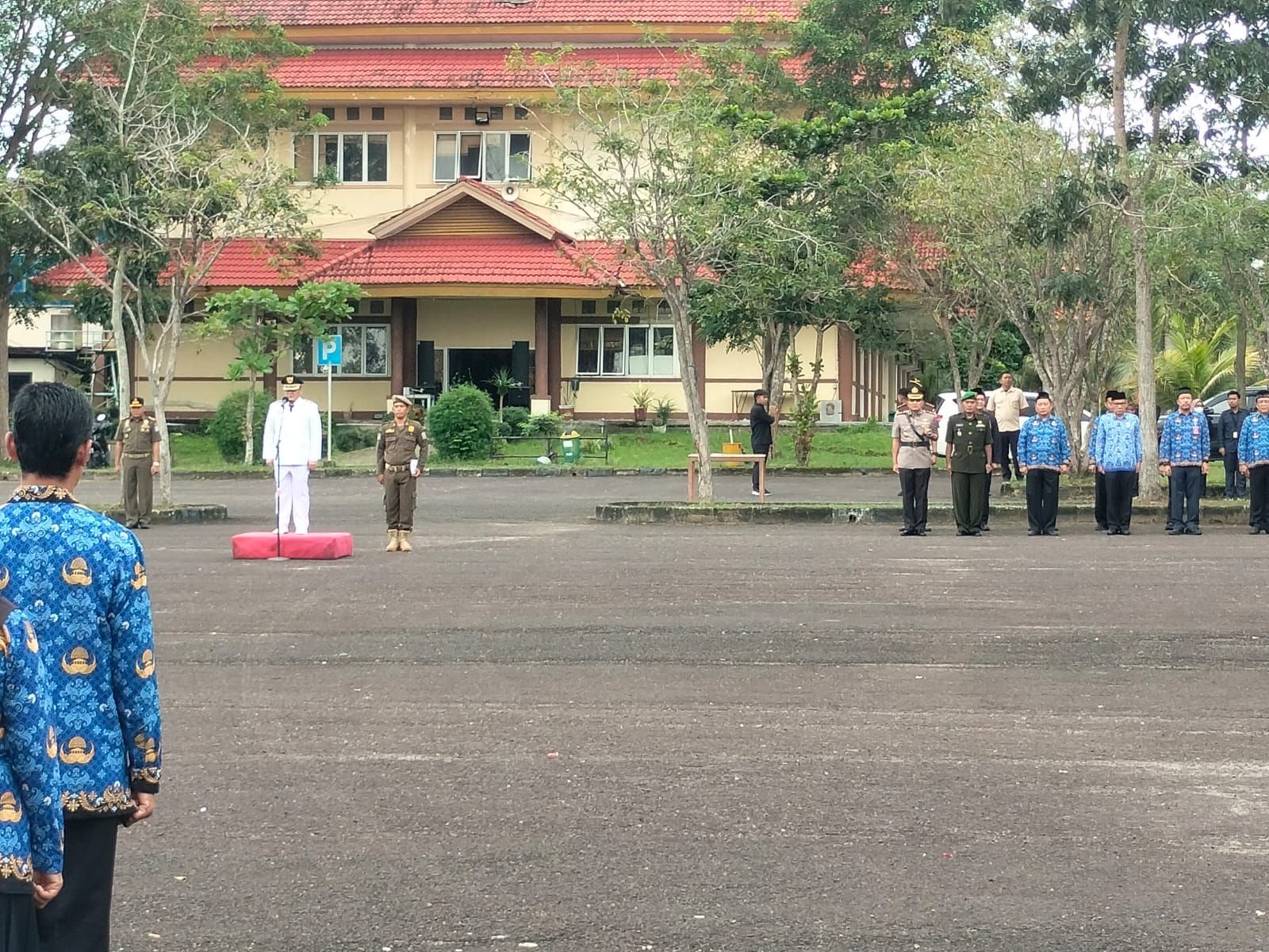 Kasdim Bangka Barat Mengikuti Upacara Peringatan Hari Otonomi